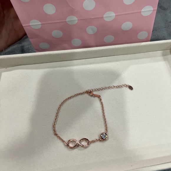 Infinity charm bracelet moissanite - Picture 11 of 14
